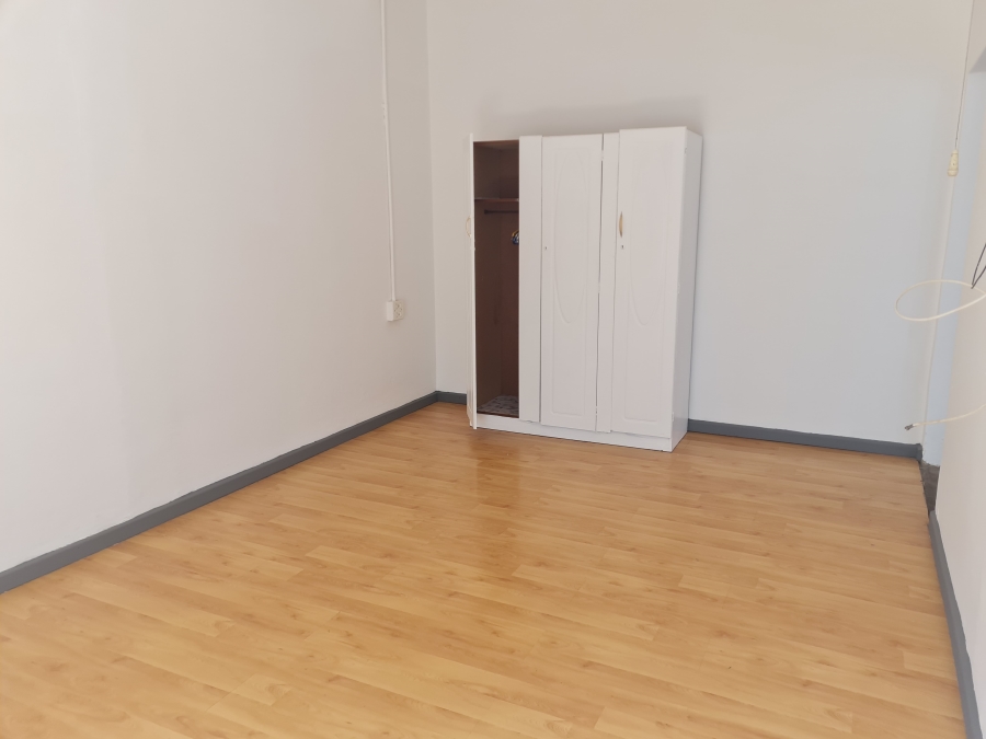 To Let 1 Bedroom Property for Rent in Humansdorp Eastern Cape